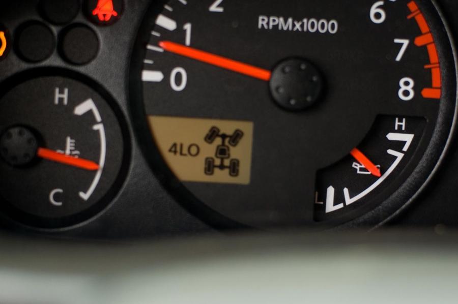  Nissan Frontier 2009 года  (фото 40 из 65)